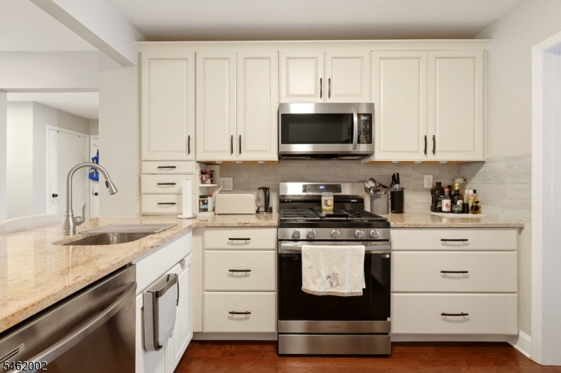 11 Vreeland Court Sayreville NJ 08872