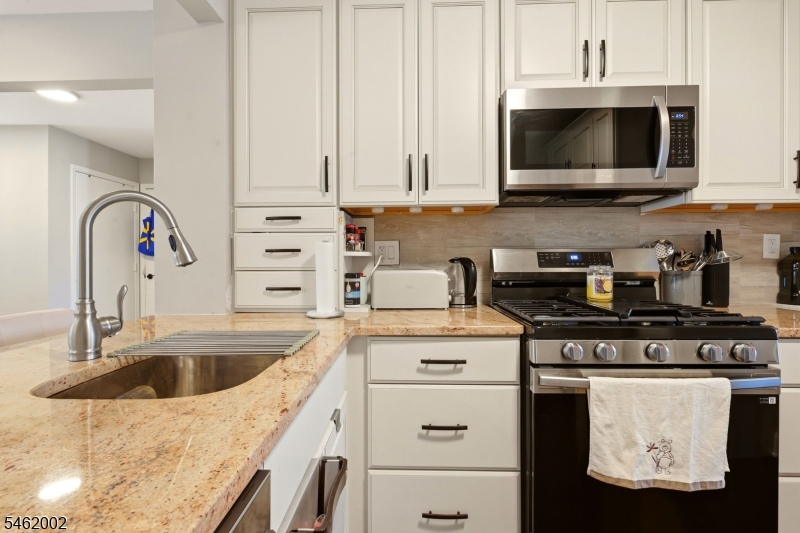 11 Vreeland Court Sayreville NJ 08872