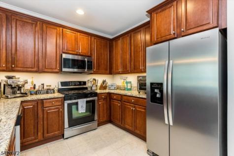 6217 Brookhaven Court Riverdale NJ 07457