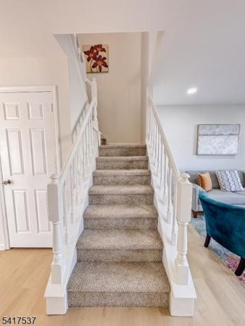 386 Inwood Court Franklin NJ 08873