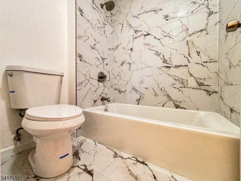 386 Inwood Court Franklin NJ 08873