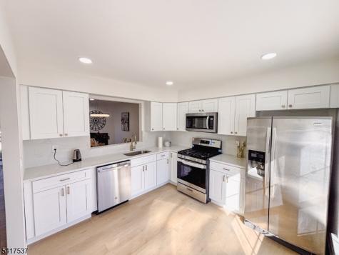 386 Inwood Court Franklin NJ 08873