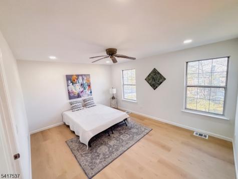 386 Inwood Court Franklin NJ 08873