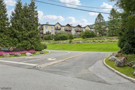 1 Beaver Creek Drive Vernon NJ 07462