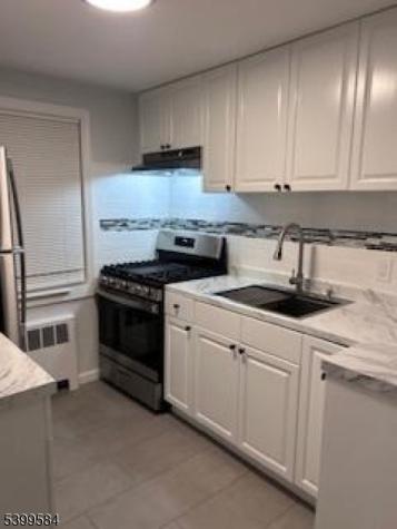 13 Carolyn Terrace Roselle NJ 07203