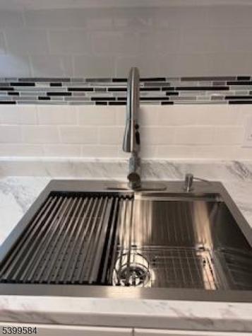 13 Carolyn Terrace Roselle NJ 07203