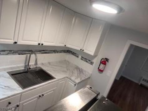 13 Carolyn Terrace Roselle NJ 07203
