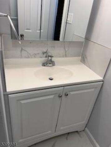 13 Carolyn Terrace Roselle NJ 07203