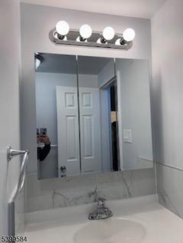 13 Carolyn Terrace Roselle NJ 07203