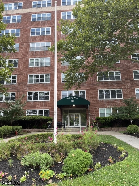 926 Bloomfield Avenue Glen Ridge Boro NJ 07028