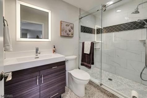 8 Pembroke Drive Mendham NJ 07945