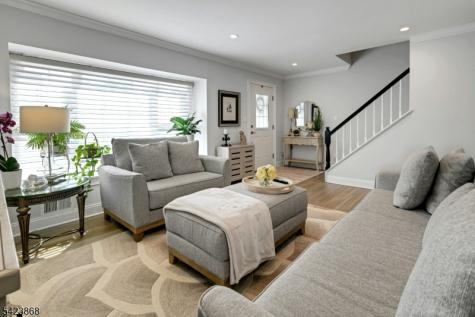 8 Pembroke Drive Mendham NJ 07945