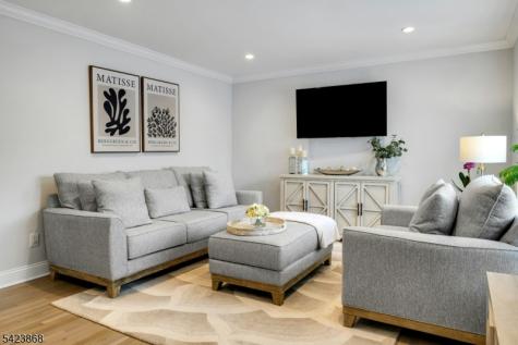 8 Pembroke Drive Mendham NJ 07945