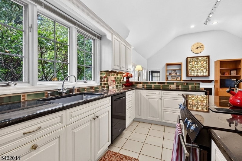 6 Palmer Court Florham Park NJ 07932