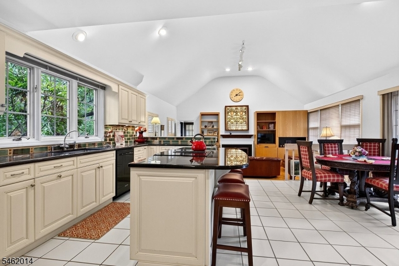 6 Palmer Court Florham Park NJ 07932