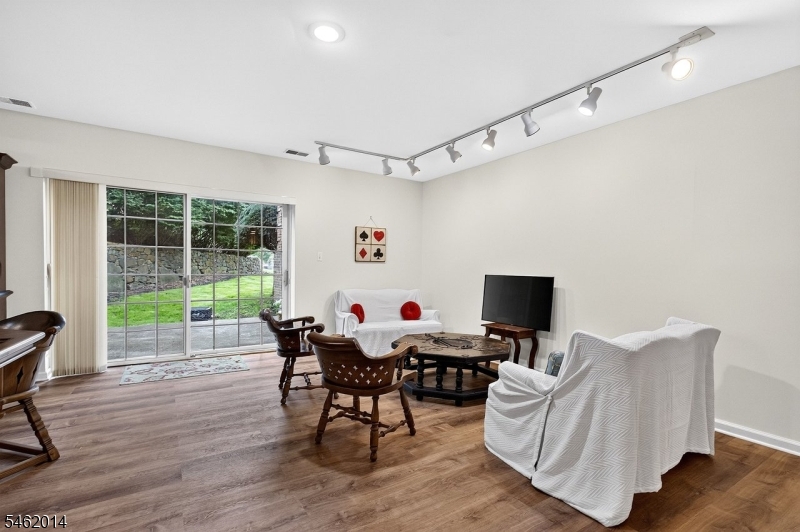 6 Palmer Court Florham Park NJ 07932