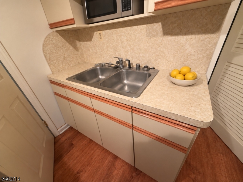 6 Palmer Court Florham Park NJ 07932