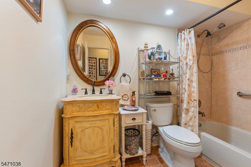 125 Harvest Lane Lincoln Park NJ 07035