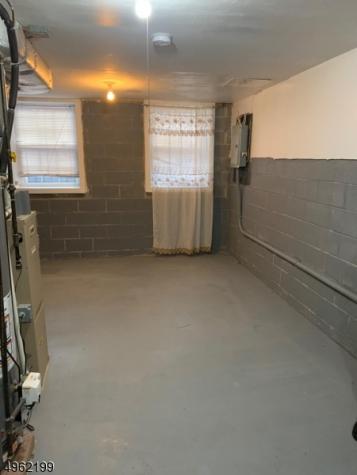 21 Holland Street Newark NJ 07103