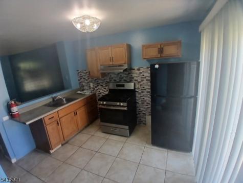21 Holland Street Newark NJ 07103