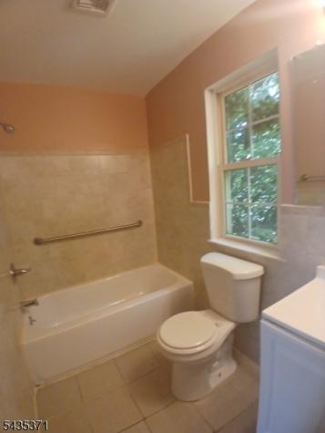 21 Holland Street Newark NJ 07103