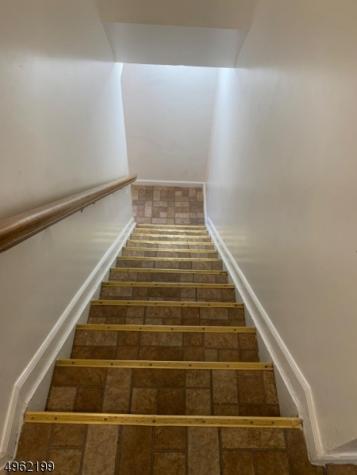 21 Holland Street Newark NJ 07103