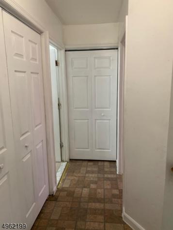 21 Holland Street Newark NJ 07103