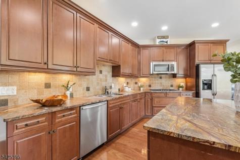 211 Metzger Drive West Orange NJ 07052