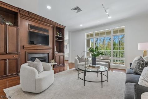 211 Metzger Drive West Orange NJ 07052