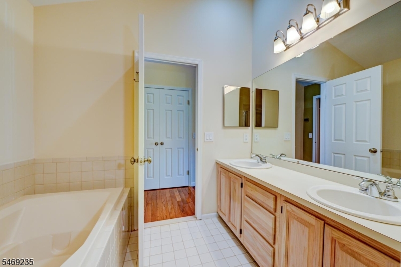 11 Cain Court Montville NJ 07045
