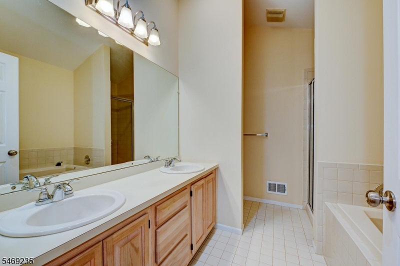 11 Cain Court Montville NJ 07045