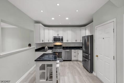33 E Burgess Drive Piscataway NJ 08854