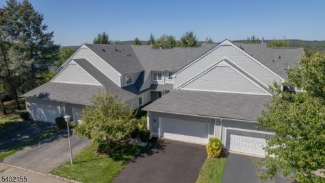27 Cobblestone Terrace Montville NJ 07045