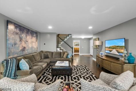 27 Cobblestone Terrace Montville NJ 07045