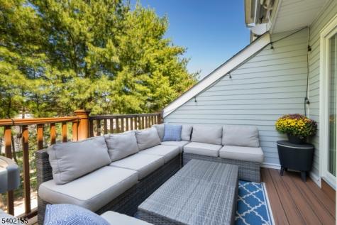 27 Cobblestone Terrace Montville NJ 07045