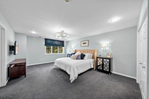 27 Cobblestone Terrace Montville NJ 07045