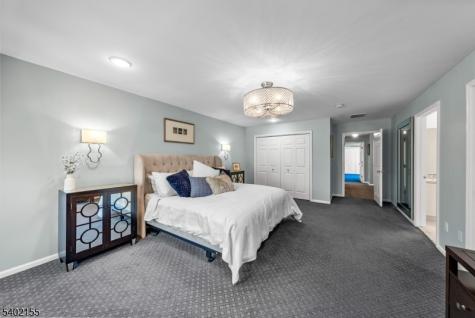 27 Cobblestone Terrace Montville NJ 07045
