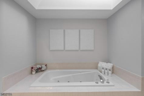 27 Cobblestone Terrace Montville NJ 07045