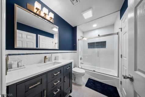 27 Cobblestone Terrace Montville NJ 07045