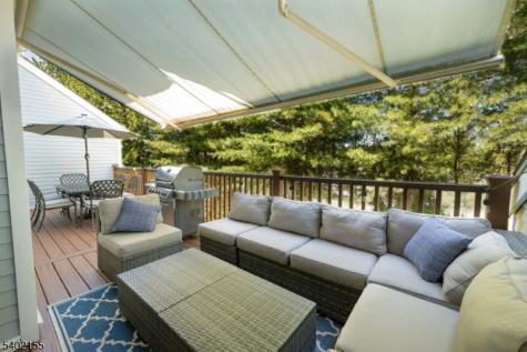 27 Cobblestone Terrace Montville NJ 07045