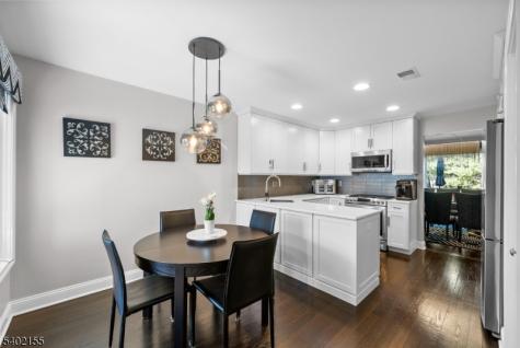 27 Cobblestone Terrace Montville NJ 07045