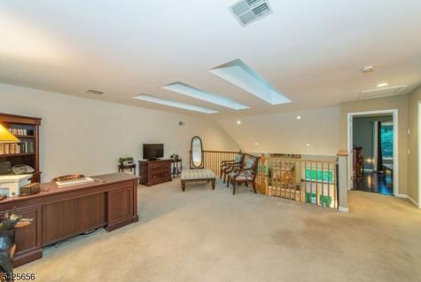 33 Waterford Drive Montville NJ 07045