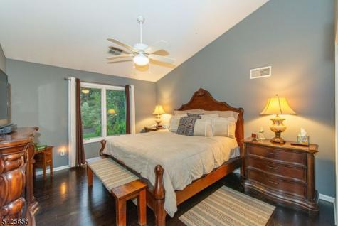 33 Waterford Drive Montville NJ 07045