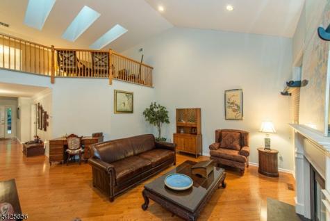 33 Waterford Drive Montville NJ 07045