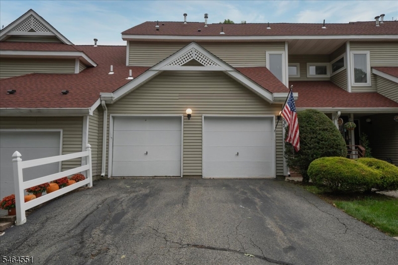 26 Red Oak Terrace Jefferson NJ 07438