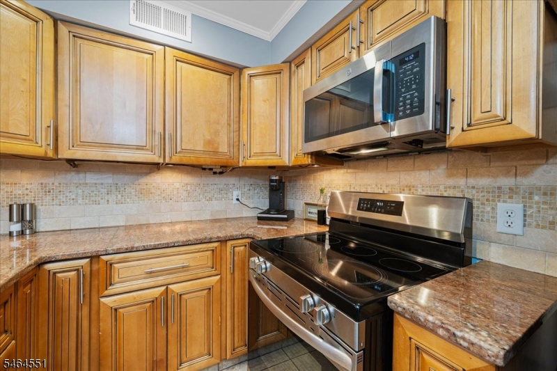26 Red Oak Terrace Jefferson NJ 07438