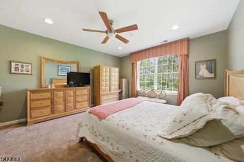 79 Ridgeview Lane Mount Arlington NJ 07856