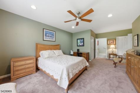 79 Ridgeview Lane Mount Arlington NJ 07856