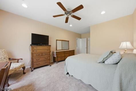 79 Ridgeview Lane Mount Arlington NJ 07856