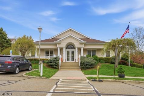 79 Ridgeview Lane Mount Arlington NJ 07856